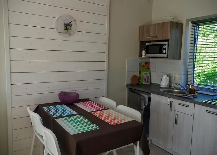 Деревянный коттедж Wypoczynkowa Osada Blisko Morza Ястшембя-Гура